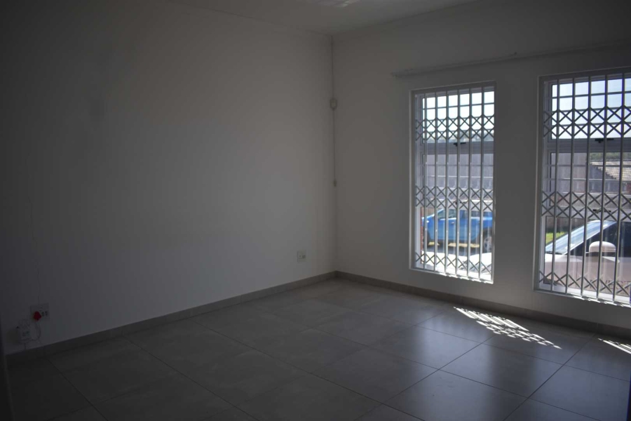 2 Bedroom Property for Sale in Beacon Bay Eastern Cape